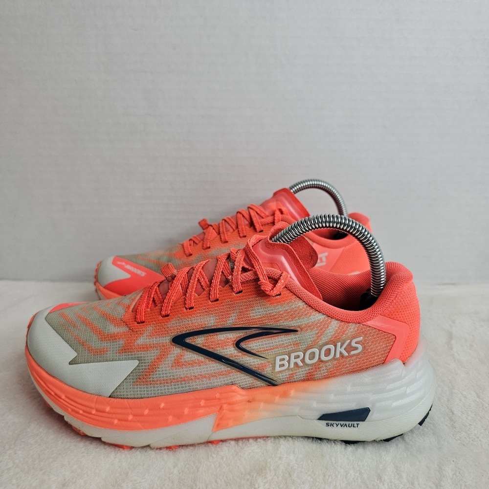 Brooks Catamount 4 Women's Size 8 B Running Shoes Flame/Legion Blue 1204301B197 - Picture 2 of 13